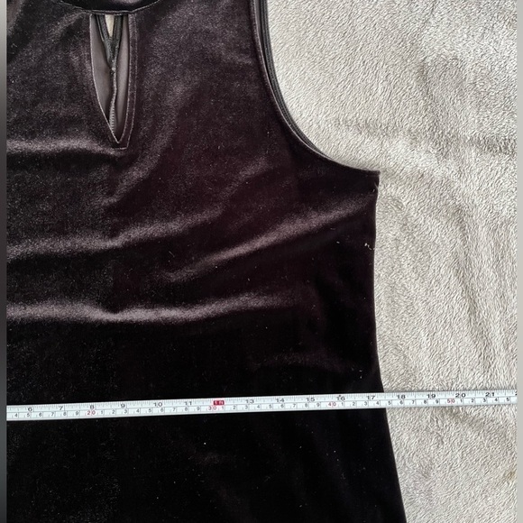WORTHINGTON Black Velvet Velour Keyhole Dress Sleeveless Cocktail Dress size S - Picture 4 of 9